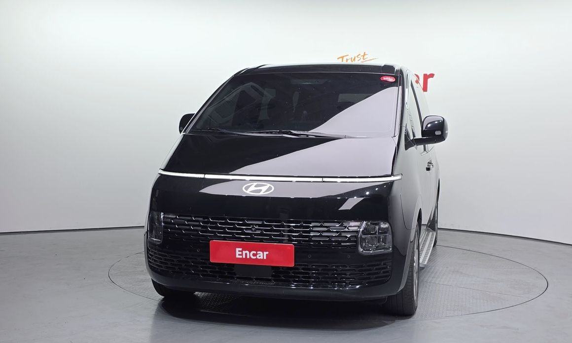 Hyundai Staria Tourer 9-Seater, 2025