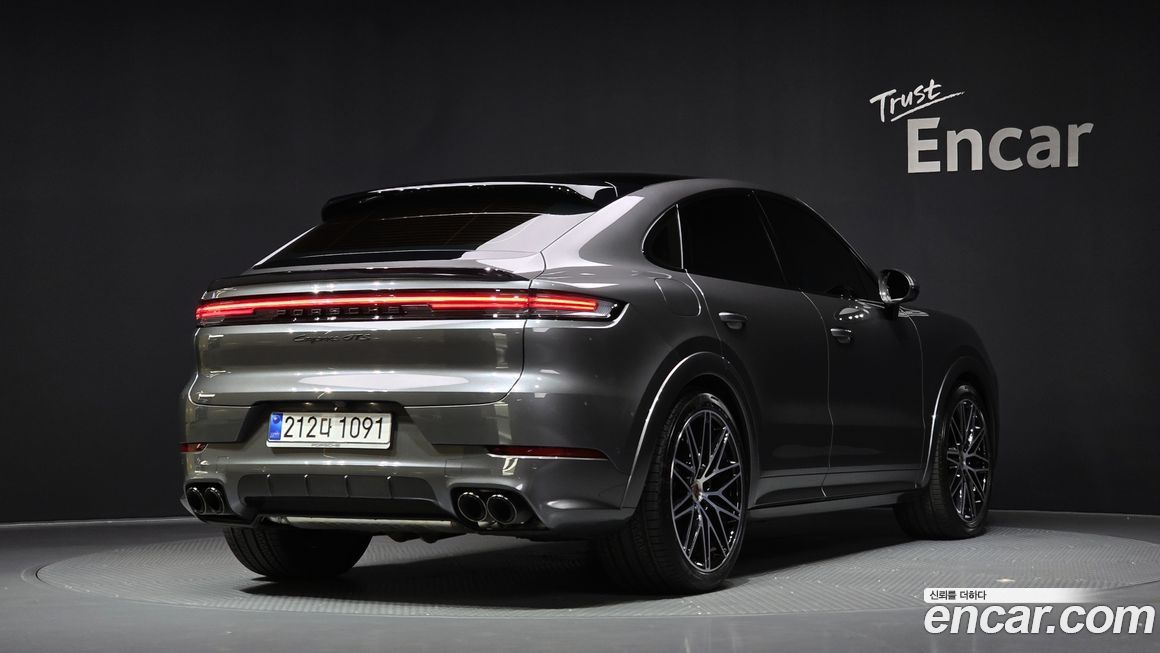 Porsche Cayenne 4.0 GTS Coupe, 2025