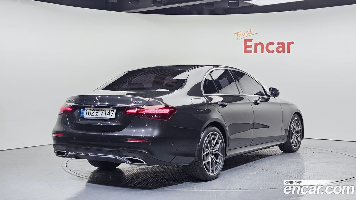 Mercedes-Benz E-Class E220d 4MATIC AMG Line, 2022