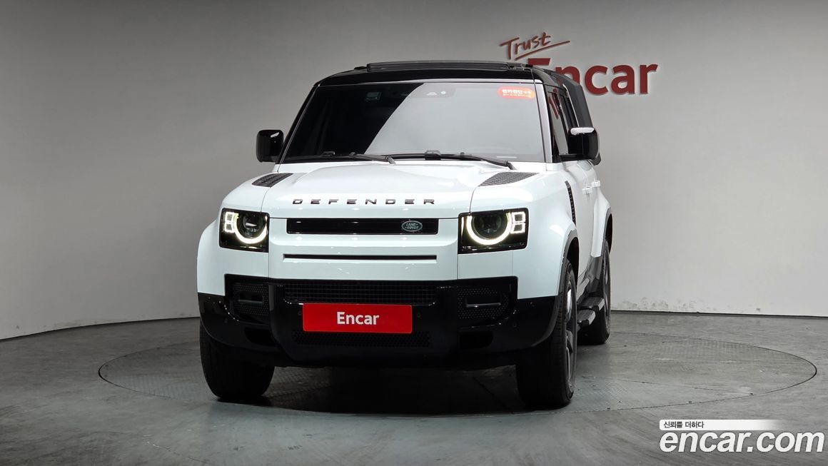 Land Rover Defender 110 P300 X-Dynamic SE, 2024