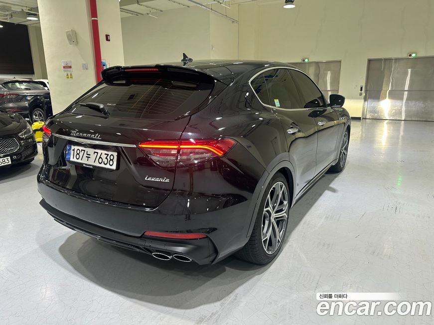 Maserati Levante 3.0 S AWD Modena, 2023