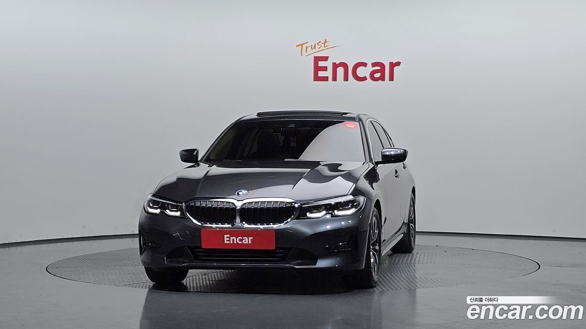 BMW 3-Series 320i, 2022