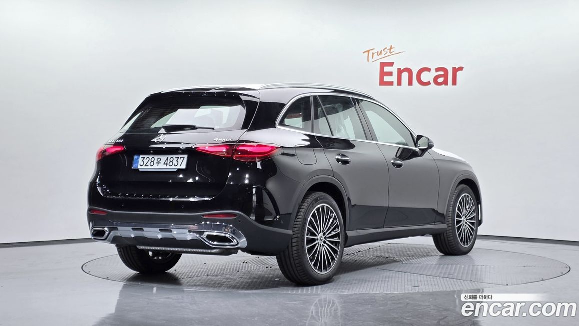 Mercedes-Benz GLC-Class GLC300 4MATIC AMG Line, 2026