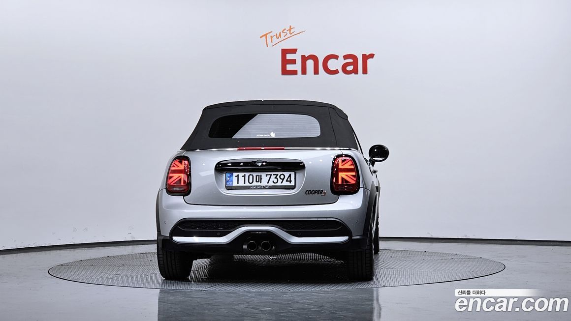 Mini Cooper Convertible Classic, 2024