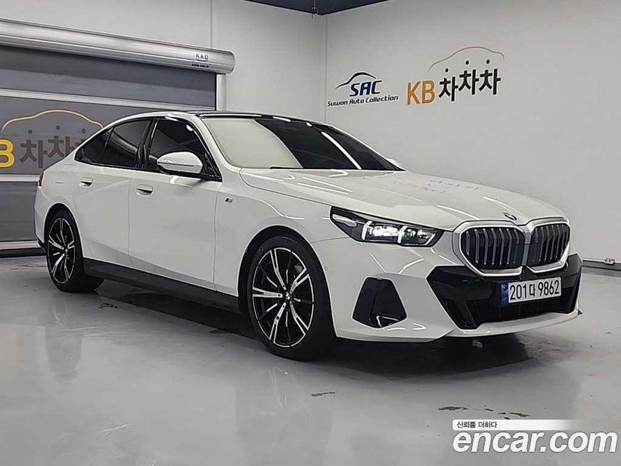 BMW 5-Series 530i xDrive M Sport, 2025
