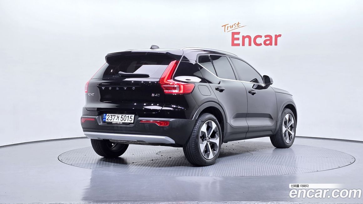 Volvo XC40 B4 Ultimate Bright, 2023