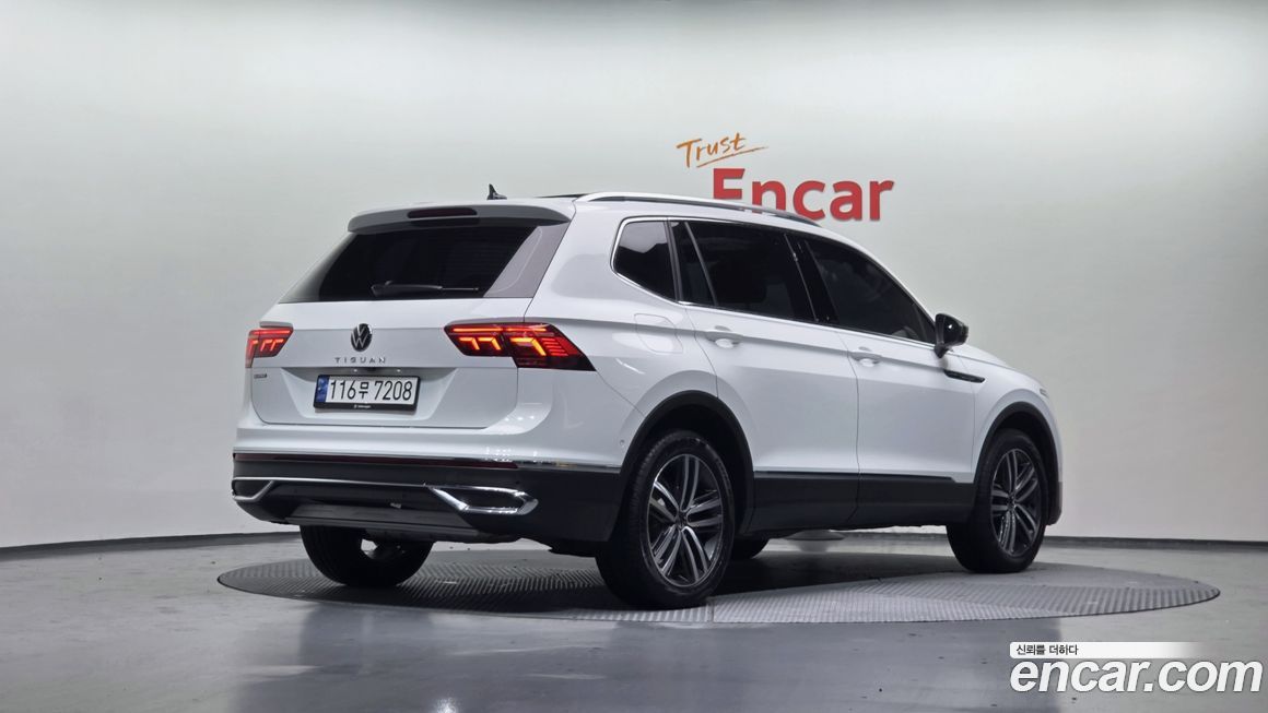 Volkswagen Tiguan 2.0 TSI Prestige, 2023