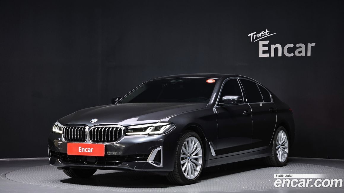 BMW 5-Series 530i xDrive Luxury, 2023