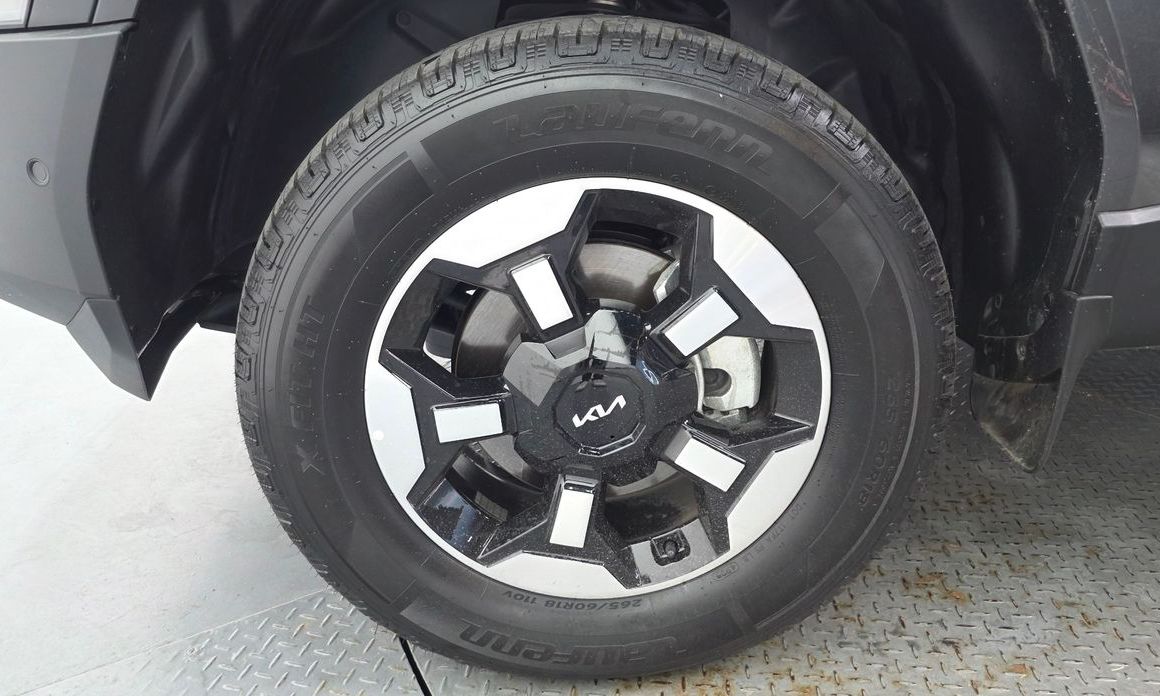 Kia Tasman 2.5T Gasoline 4WD, 2026