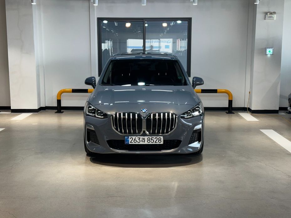 BMW 2-Series 220i M Sport, 2025