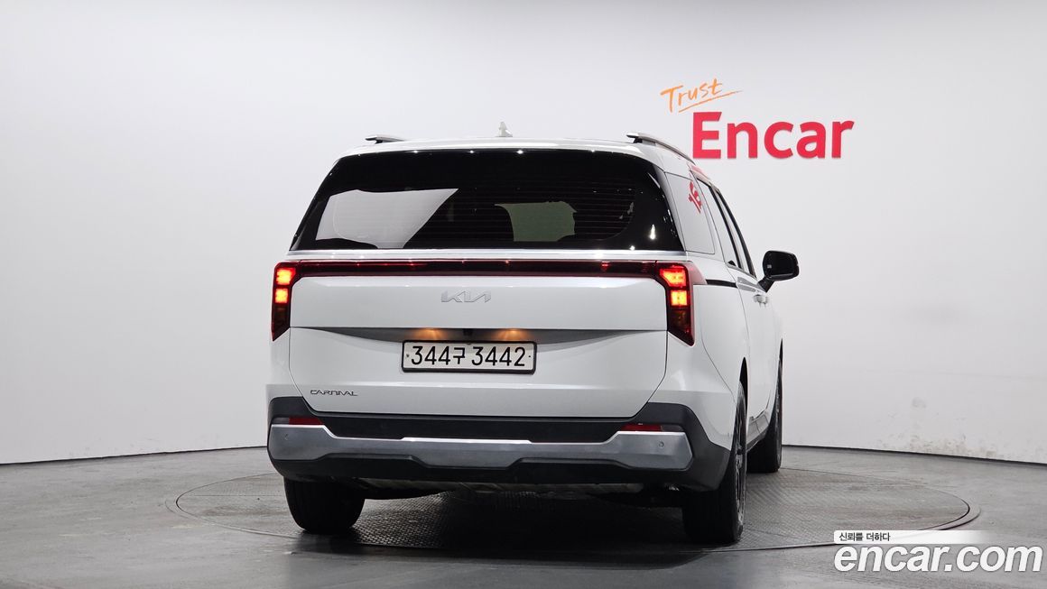 Kia Carnival 9-Seater Prestige, 2024