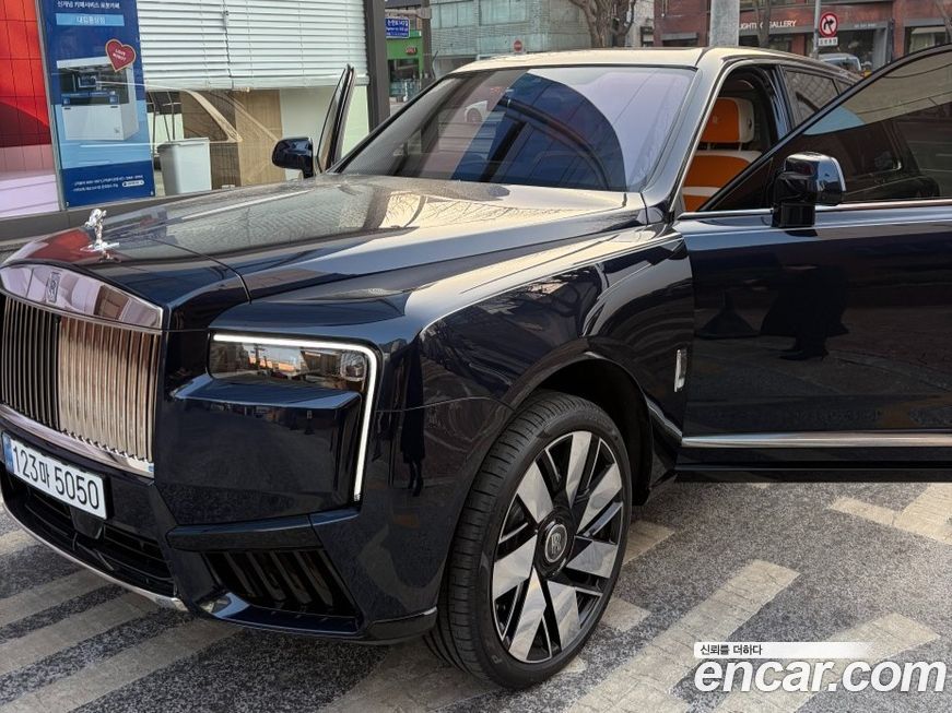 Rolls-Royce Cullinan 6.7 V12, 2025