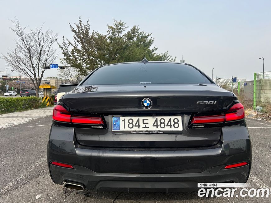 BMW 5-Series 530i M Sport Package, 2023