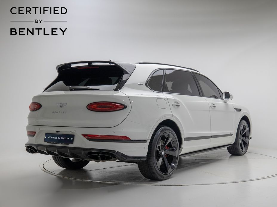 Bentley Bentayga 4.0 V8 EWB Azure, 2024