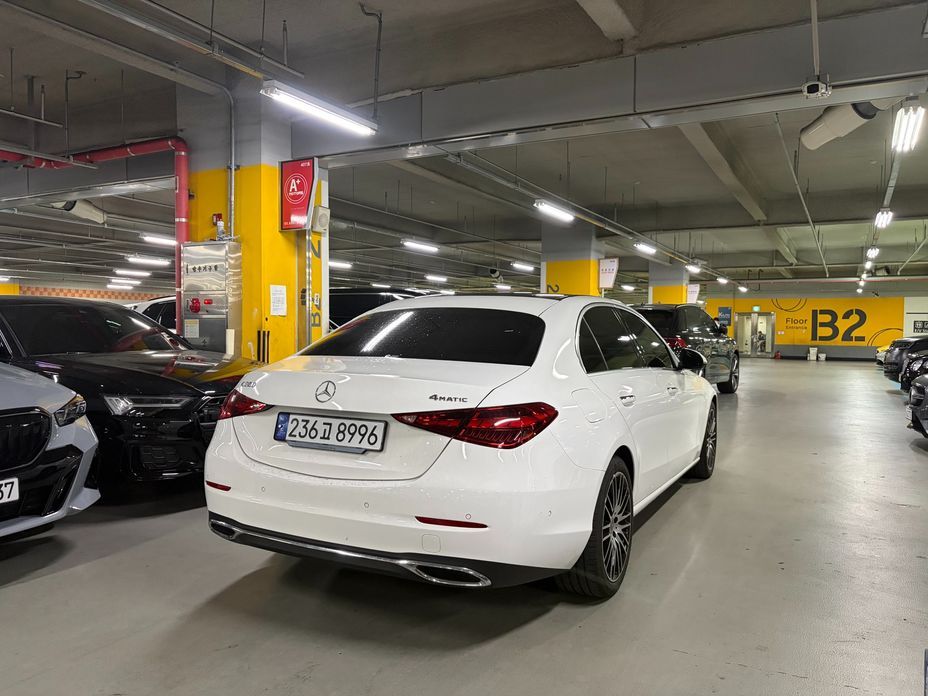 Mercedes-Benz C-Class C300 4MATIC Avantgarde, 2024