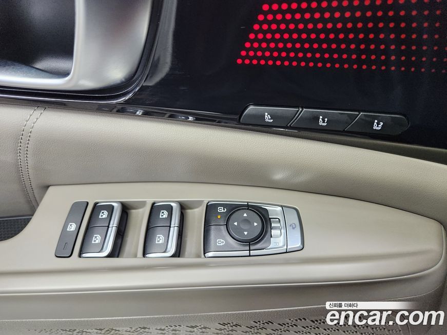 Kia Carnival 9-Seater Signature, 2024