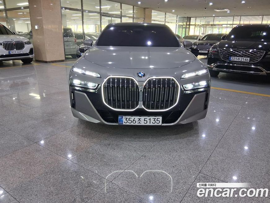 BMW 7-Series 740i xDrive M Sport, 2025