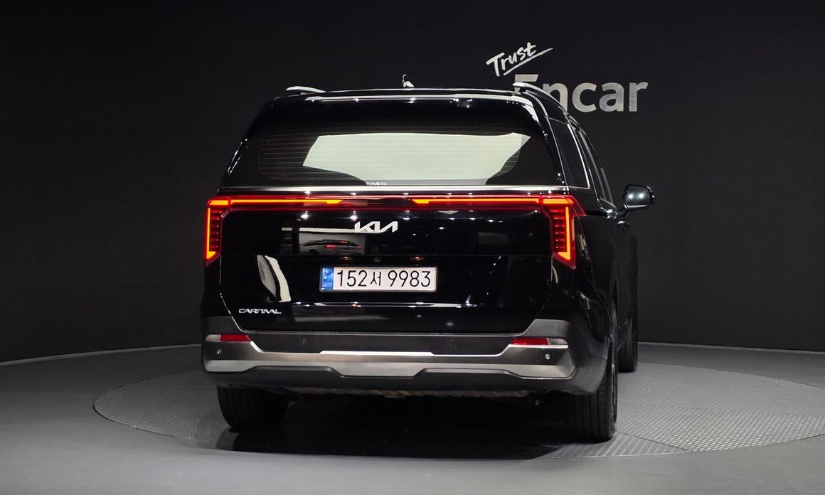 Kia Carnival 9-Seater Signature, 2025