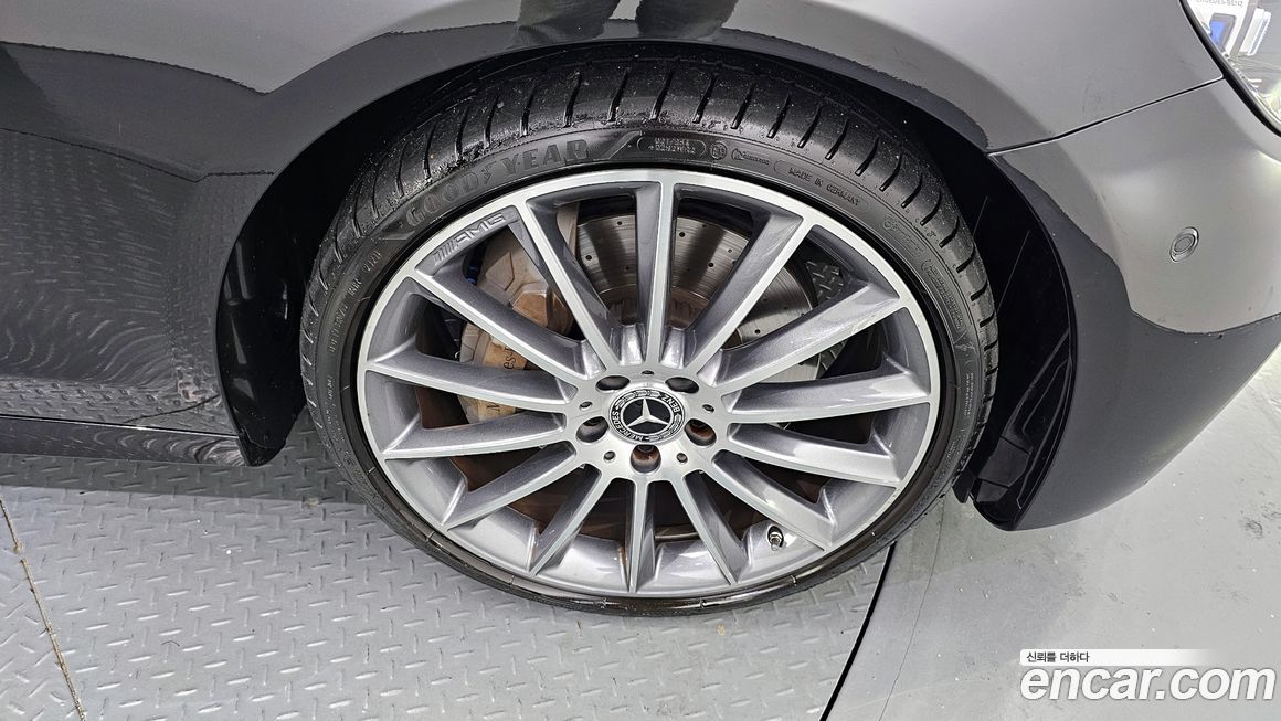 Mercedes-Benz E-Class E350 4MATIC AMG Line, 2021