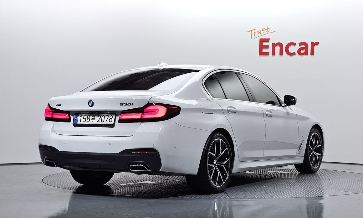 BMW 5-Series 530i xDrive M Sport Package, 2022