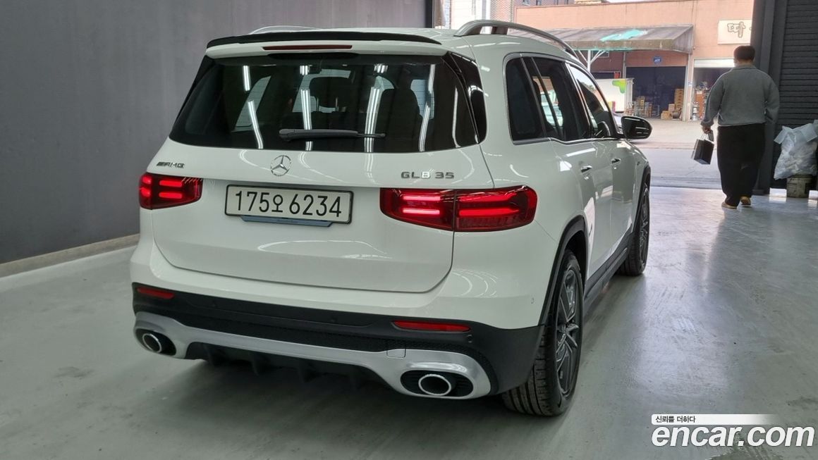 Mercedes-Benz GLB-Class AMG GLB35 4MATIC, 2025