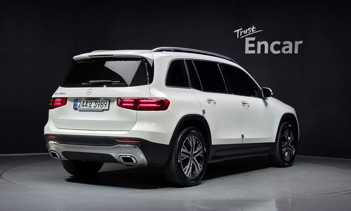 Mercedes-Benz GLB-Class GLB200 d, 2024