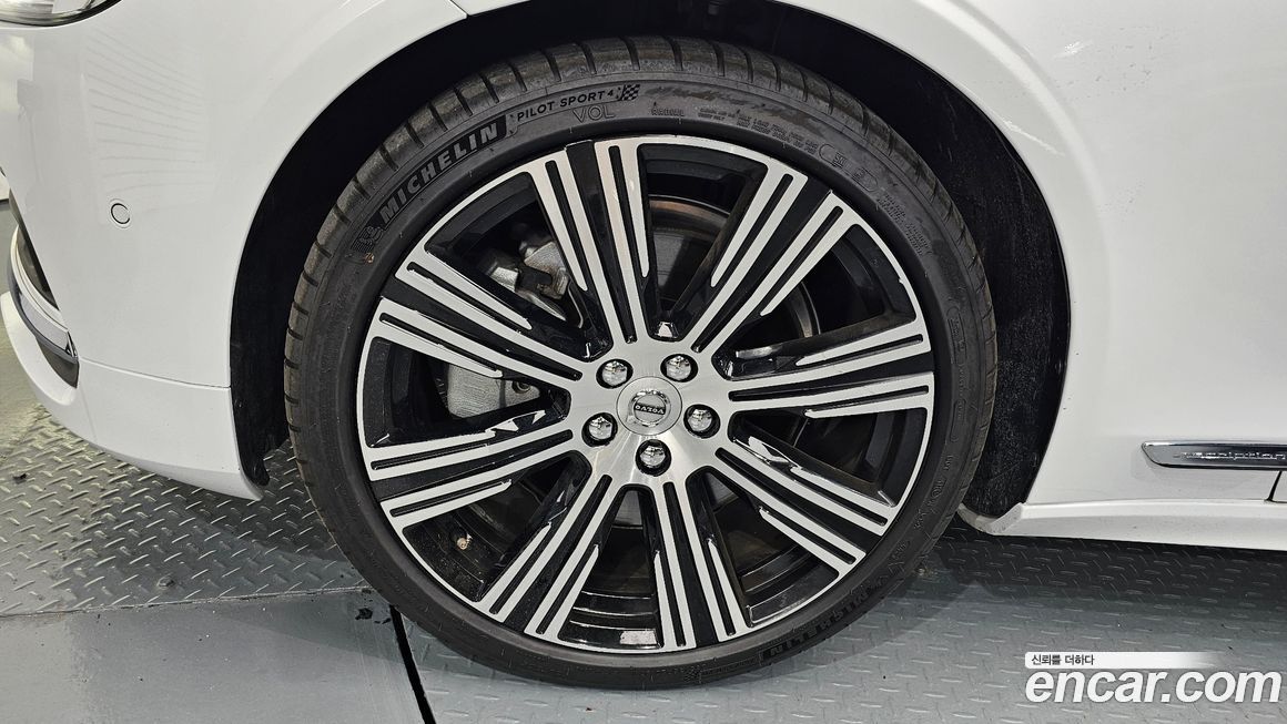 Volvo S90 B6 AWD Ultra Bright, 2025