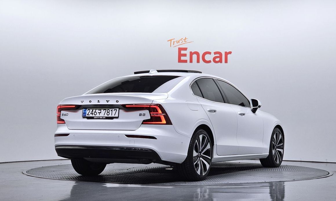 Volvo S60 B5 Ultimate Bright, 2024
