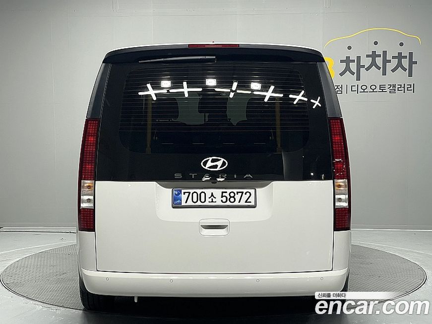 Hyundai Staria Wheel Chair Lift/Slope, 2025