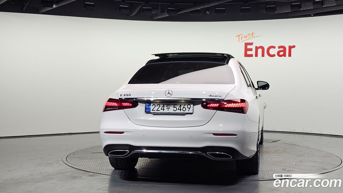 Mercedes-Benz E-Class E350 4MATIC AMG Line, 2022