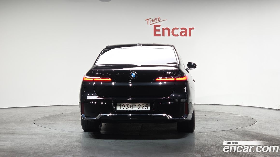 BMW 7-Series 740d xDrive M Sport, 2025