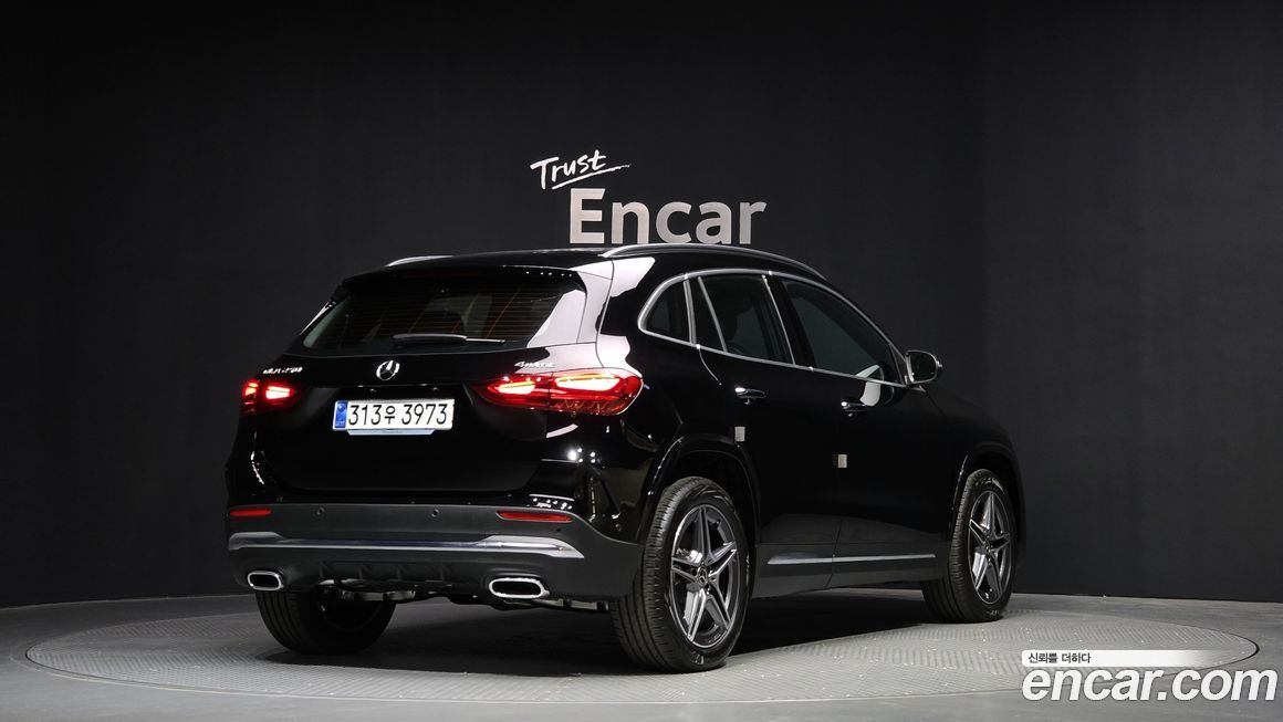 Mercedes-Benz GLA-Class GLA250 4MATIC, 2026