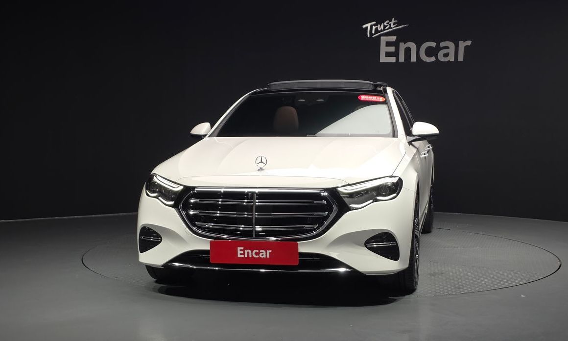 Mercedes-Benz E-Class E300 4MATIC Exclusive, 2024