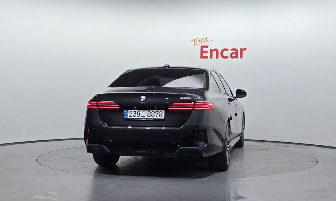 BMW 5-Series 520i M Sport, 2024