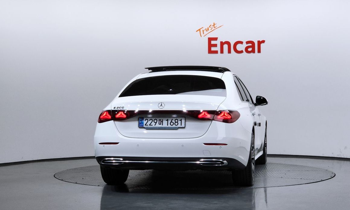 Mercedes-Benz E-Class E200 Avantgarde, 2025