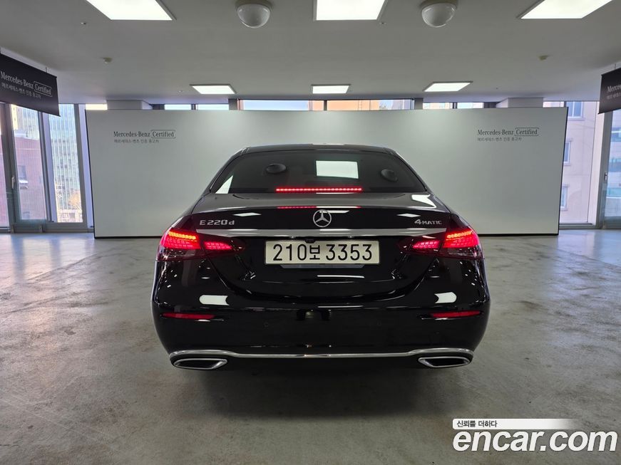 Mercedes-Benz E-Class E220d 4MATIC Exclusive, 2022