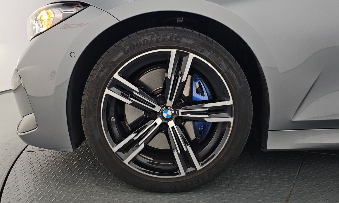 BMW 3-Series 320i M Sport, 2024