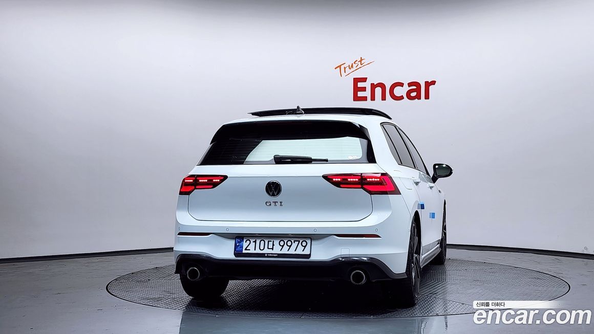 Volkswagen Golf 2.0 GTI, 2024