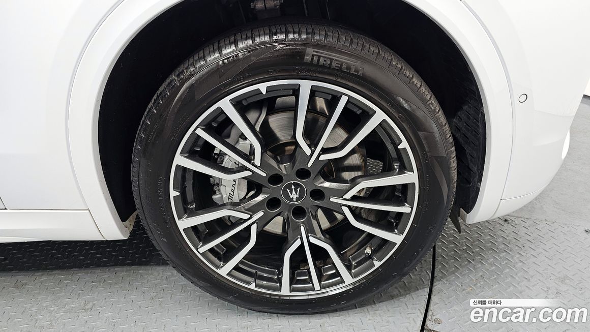 Maserati Grecale 2.0 AWD GT, 2023