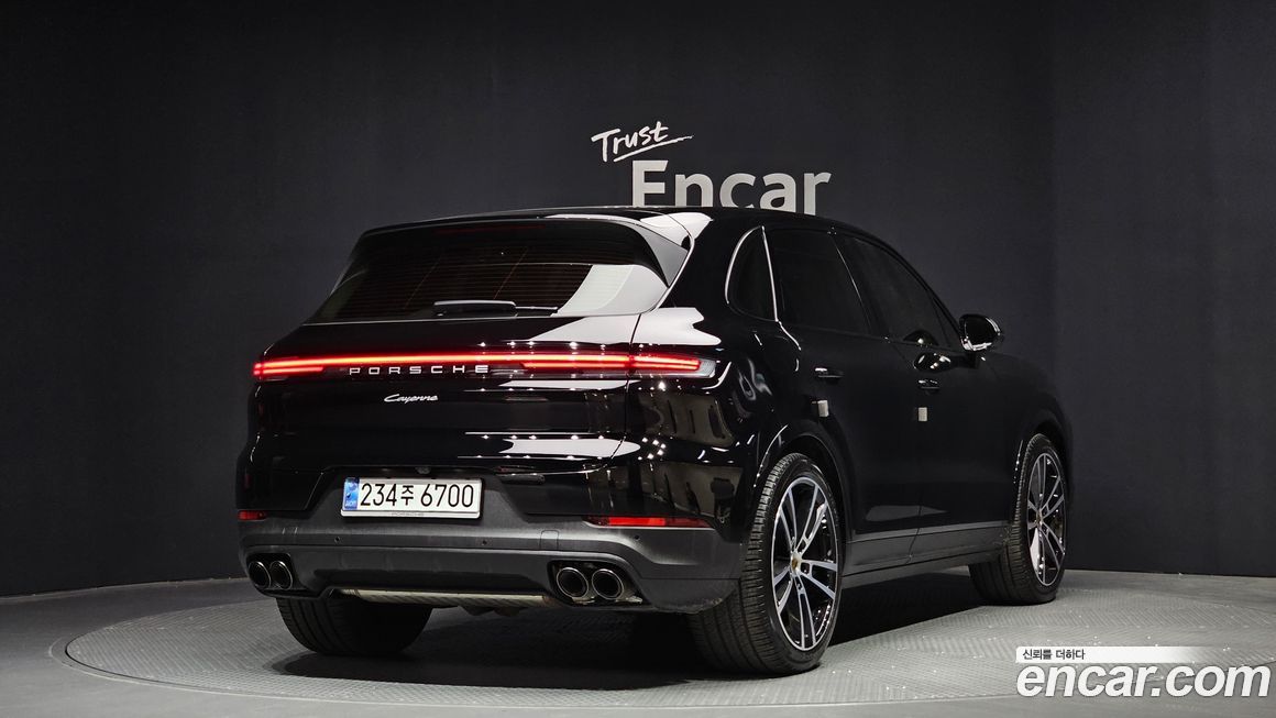 Porsche Cayenne 3.0, 2024