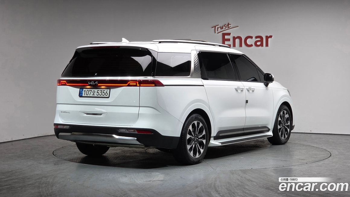 Kia Carnival 7-Seater Signature, 2023