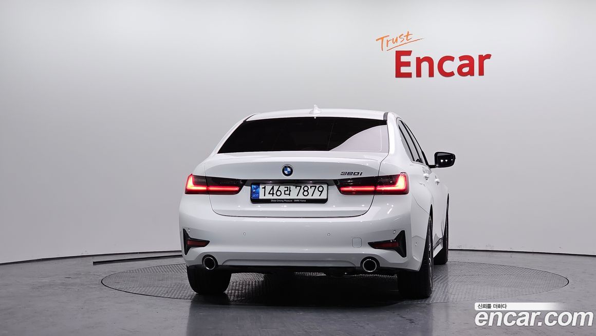 BMW 3-Series 320i, 2022