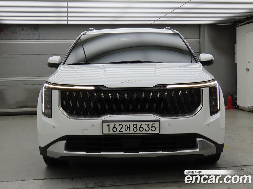 Kia Carnival 9-Seater Prestige, 2024