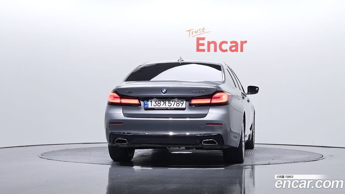 BMW 5-Series 530i xDrive Luxury, 2023