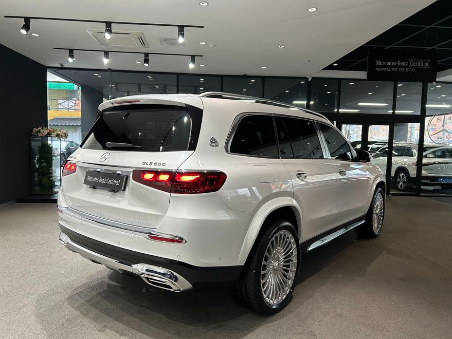 Mercedes-Benz GLS-Class Maybach GLS600 4MATIC, 2025