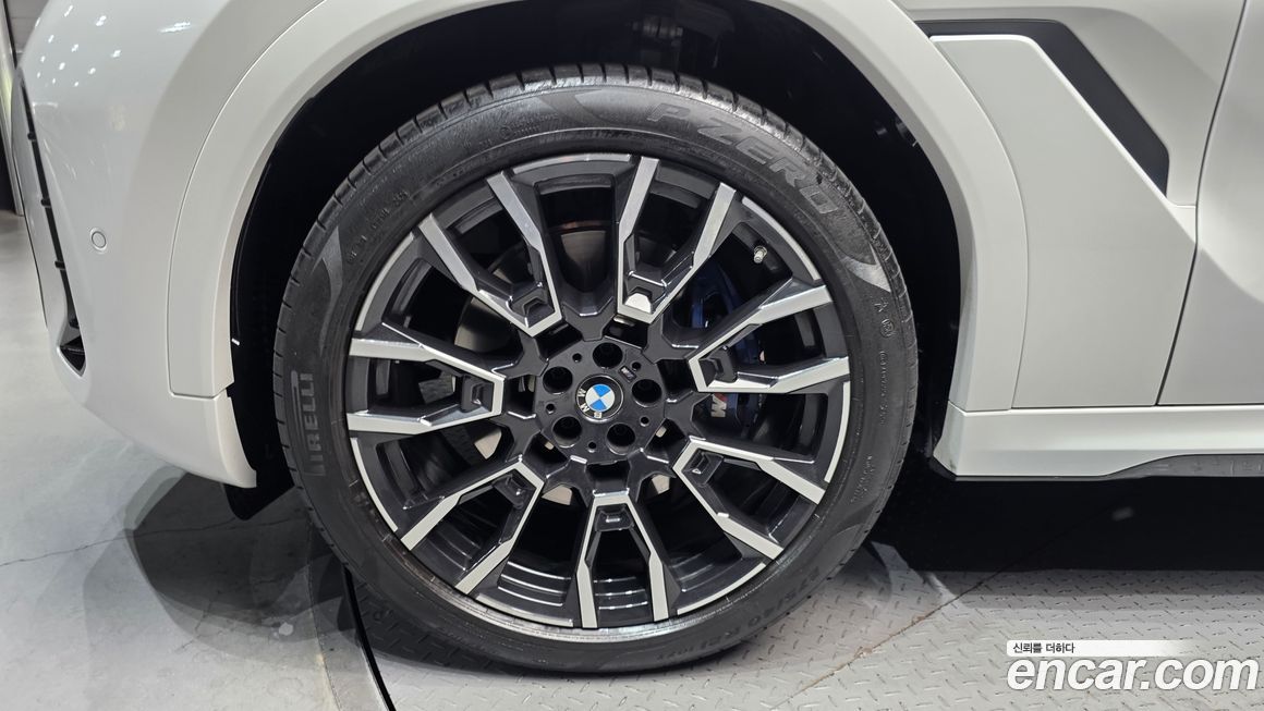 BMW X6 xDrive40i M Sport, 2025