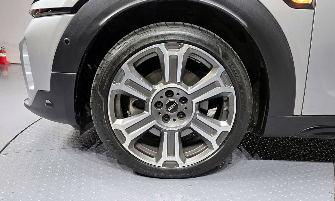 Mini Countryman ALL4 Classic Launch Pack, 2023