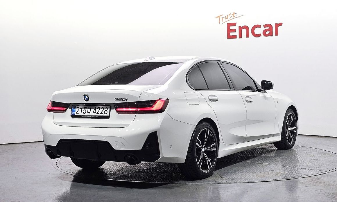 BMW 3-Series 320i M Sport, 2026