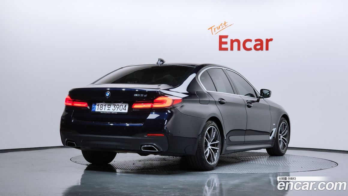 BMW 5-Series 523d M Sport, 2023