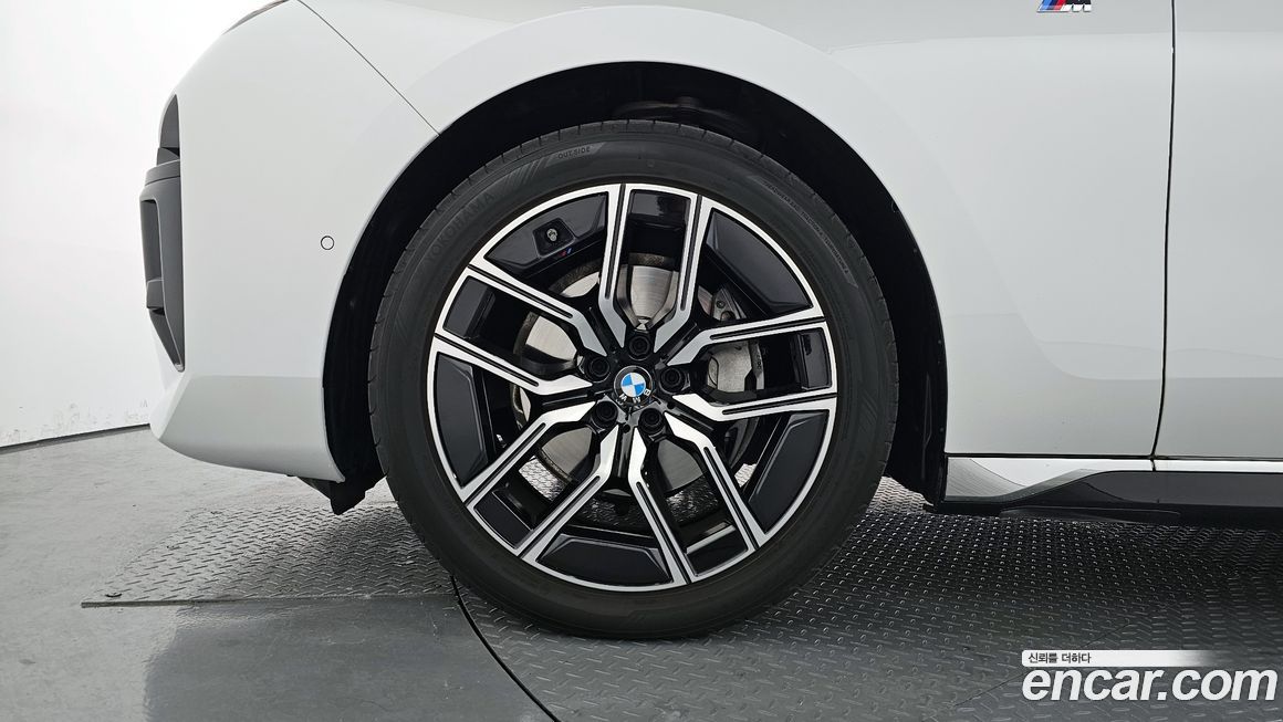 BMW 7-Series 740d xDrive M Sport, 2025